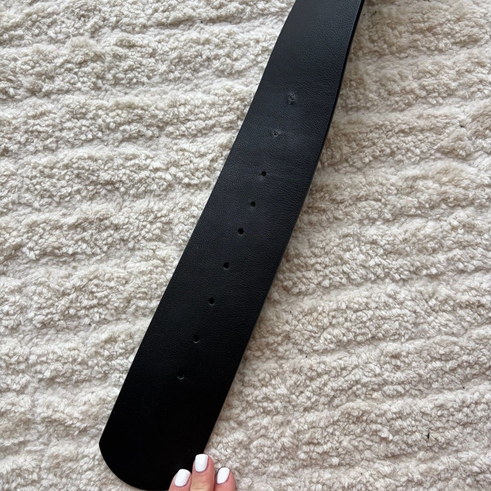 Wide Black Belt with Gold Buckle - Picture 3 of 4